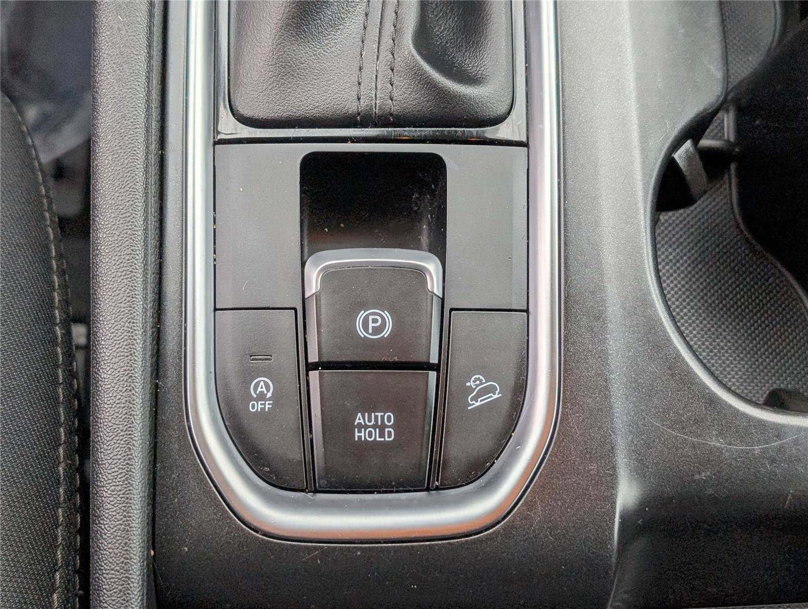 Used 2020 Hyundai Santa Fe SE image 22