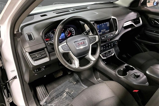 Used 2023 GMC Terrain SLE image 17