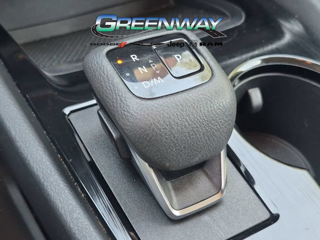 Used 2024 Nissan Rogue SV AWD/4WD image 20