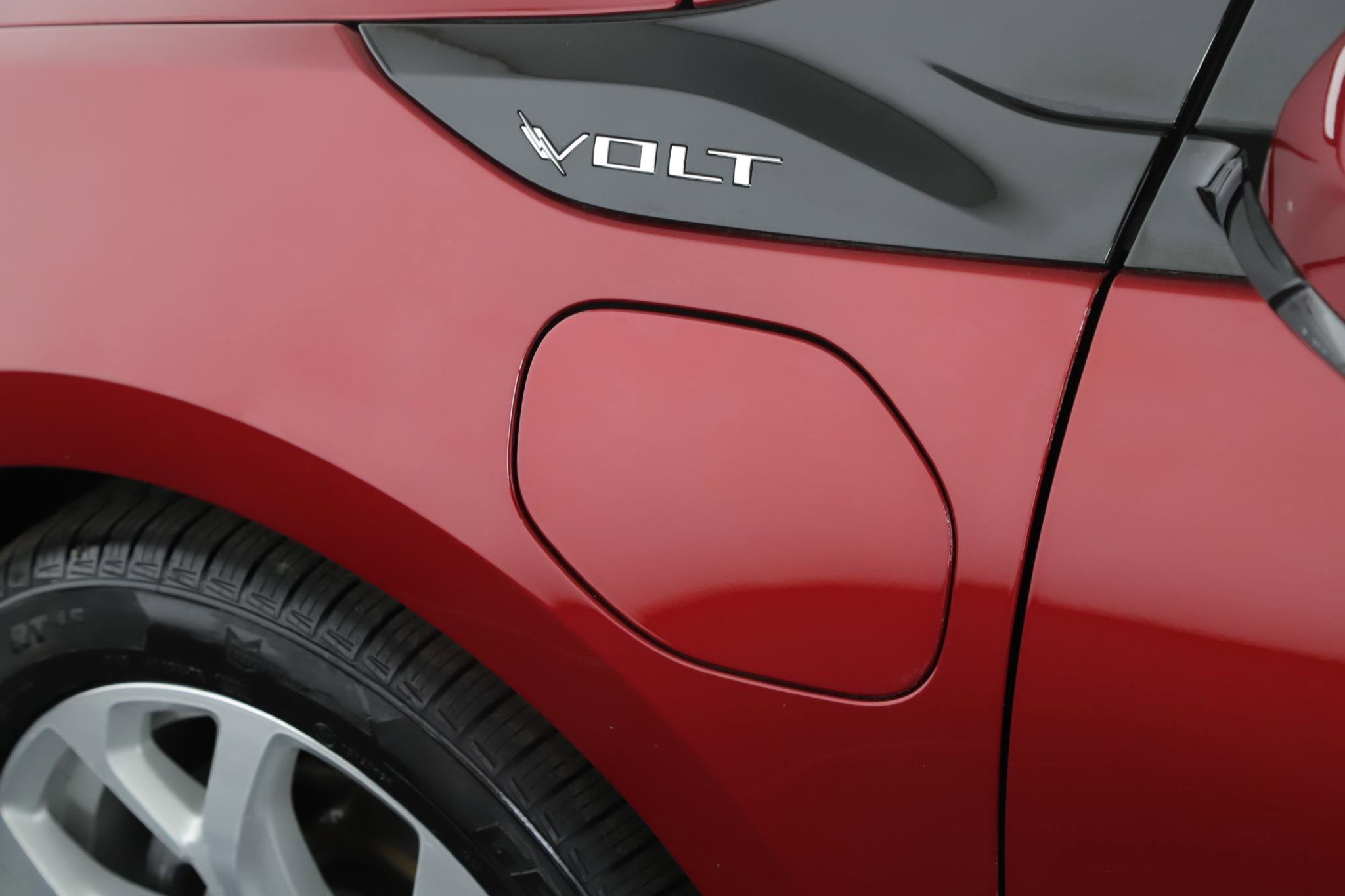 Used 2018 Chevrolet Volt Premier w/ Driver Confidence Package FWD image 19