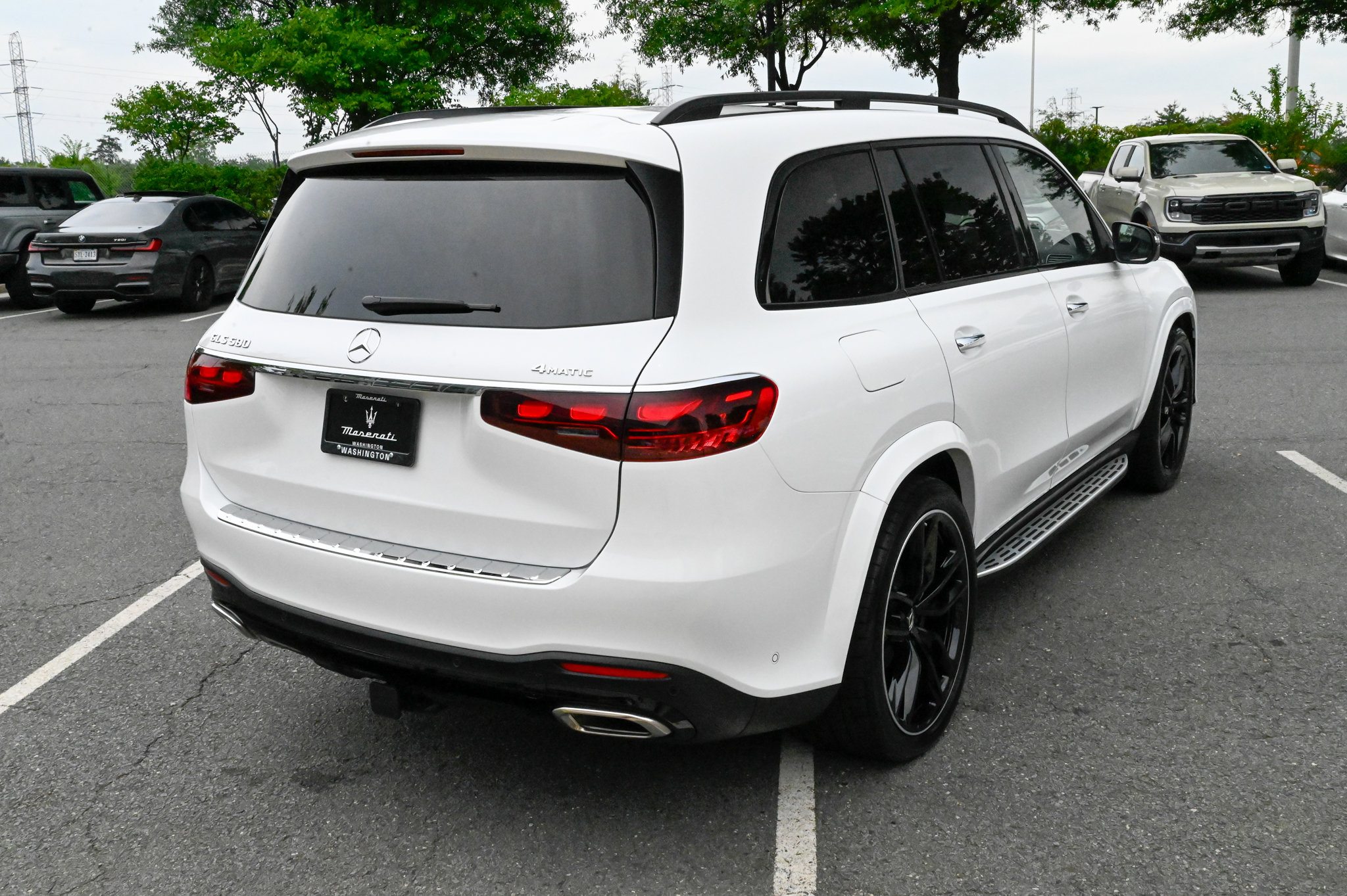 Used 2025 Mercedes-Benz GLS 580 4MATIC image 5