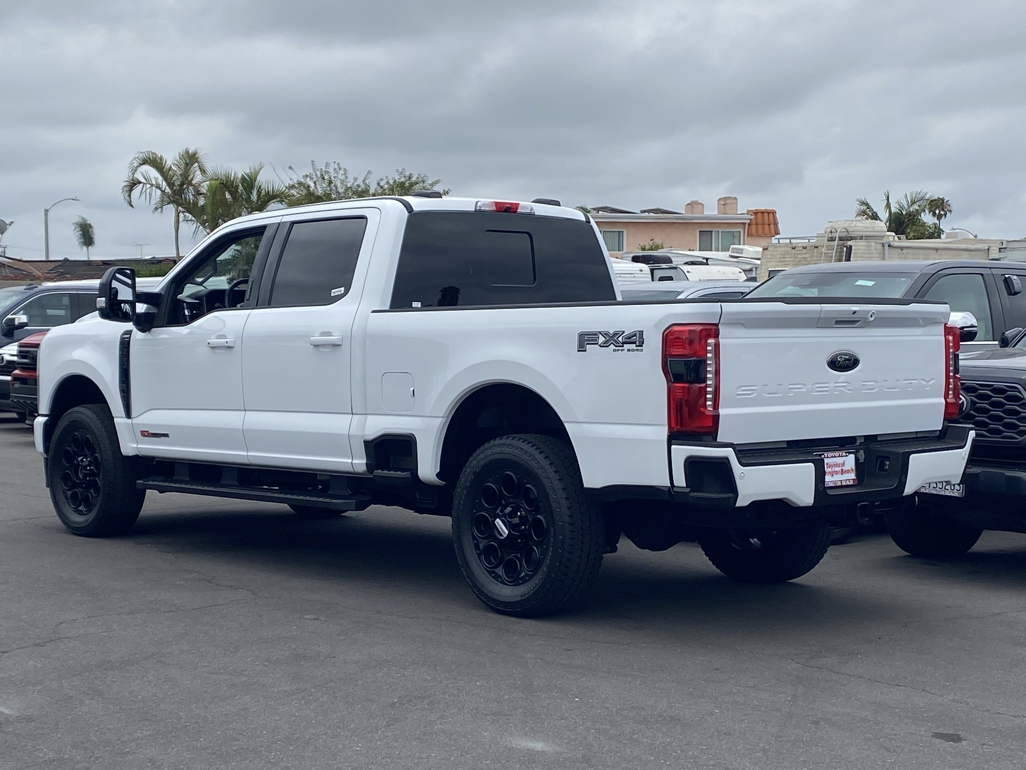 Used 2024 Ford F350 Lariat w/ Black Appearance Package AWD/4WD image 5