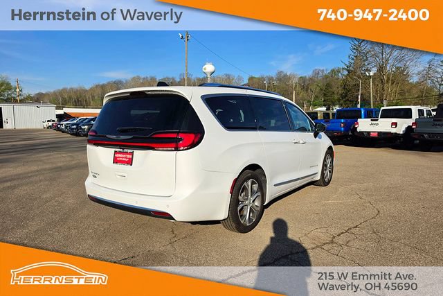 New 2026 Chrysler Pacifica Pinnacle FWD image 30