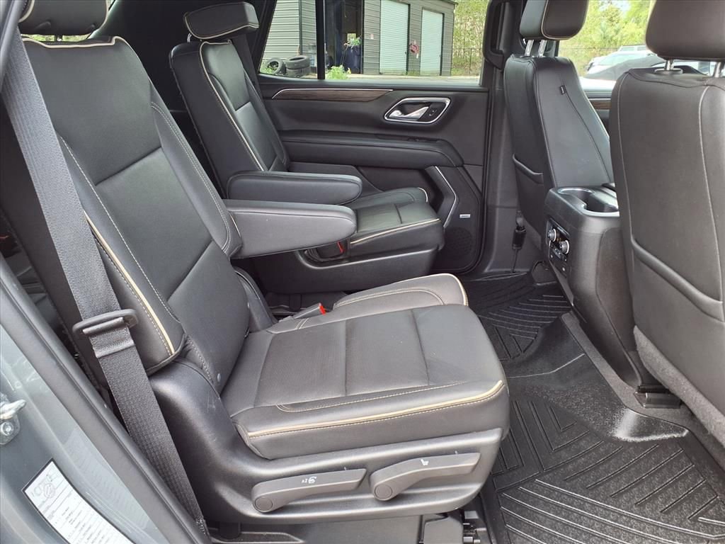 Used 2022 Chevrolet Tahoe Premier AWD/4WD image 15