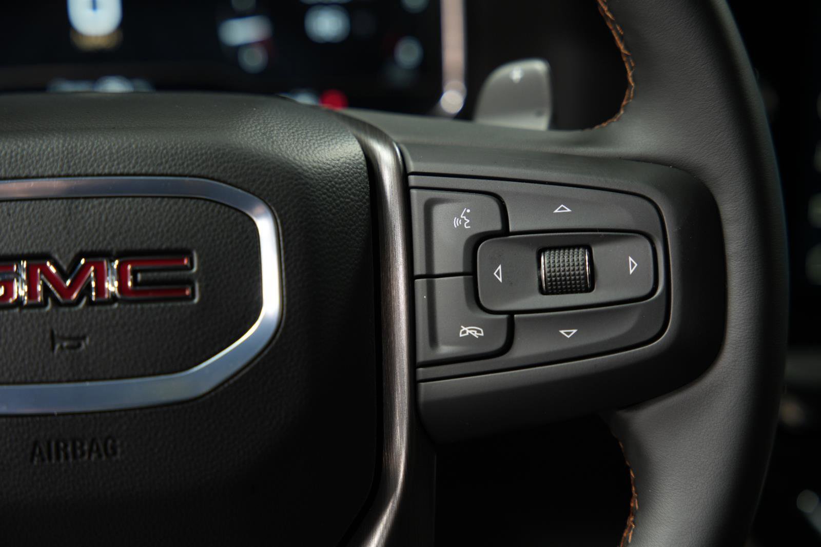 Used 2025 GMC Sierra 1500 AT4 w/ AT4 Premium Package image 42