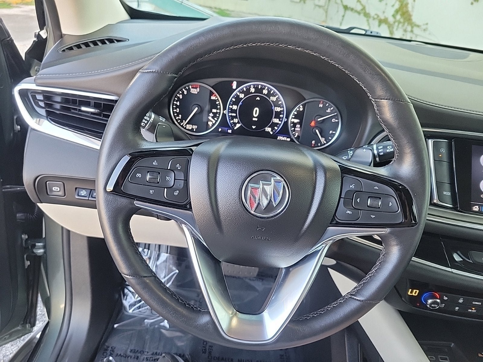Used 2022 Buick Enclave Avenir w/ Avenir Technology Package FWD image 26