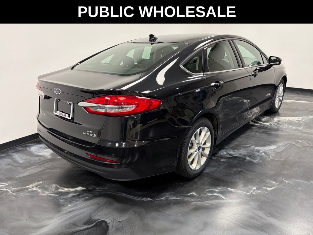 Used 2019 Ford Fusion SE FWD image 18