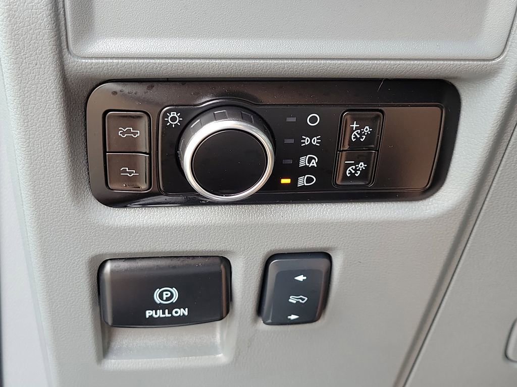 Used 2025 Ford F150 Lightning Flash image 31