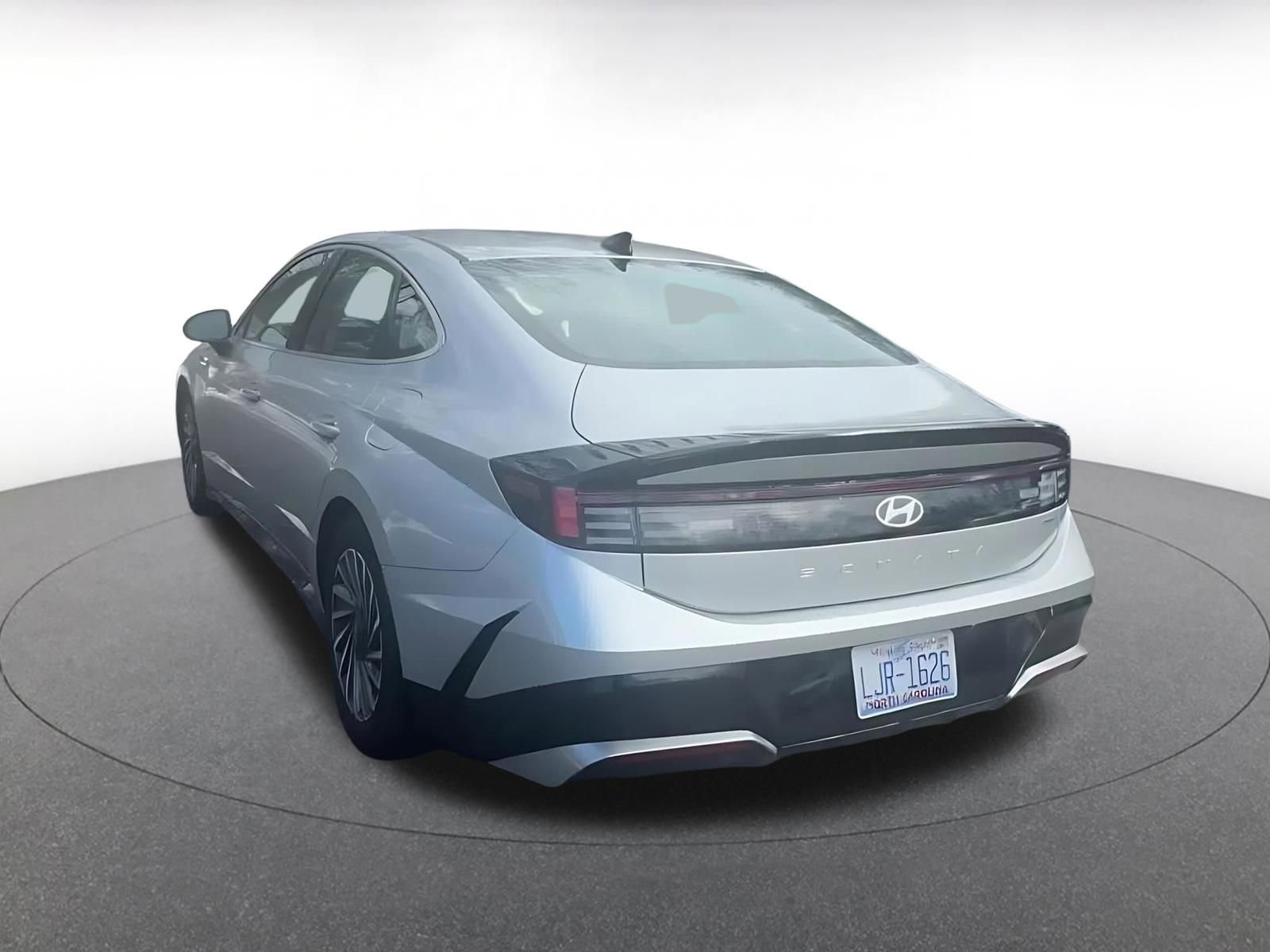 Used 2025 Hyundai Sonata SEL FWD image 11