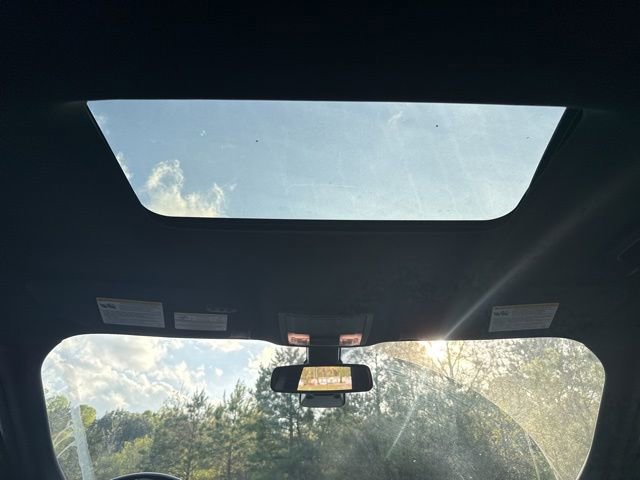 Used 2018 Ford Explorer Platinum image 15