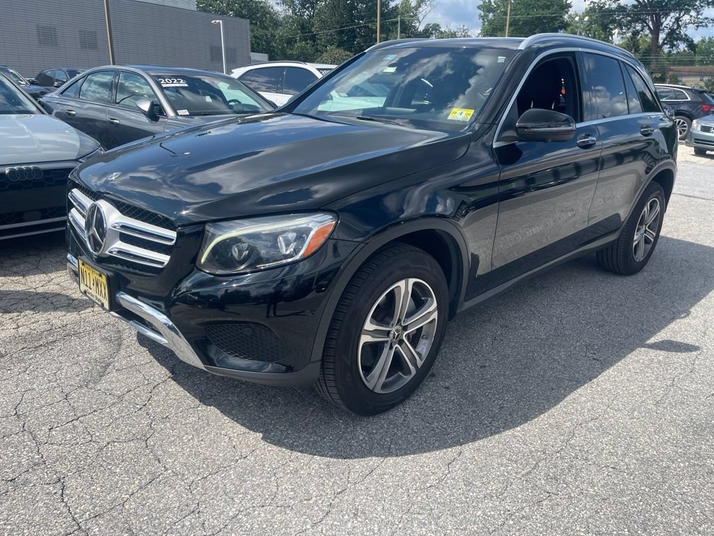 Used 2019 Mercedes-Benz GLC 300 4MATIC image 3