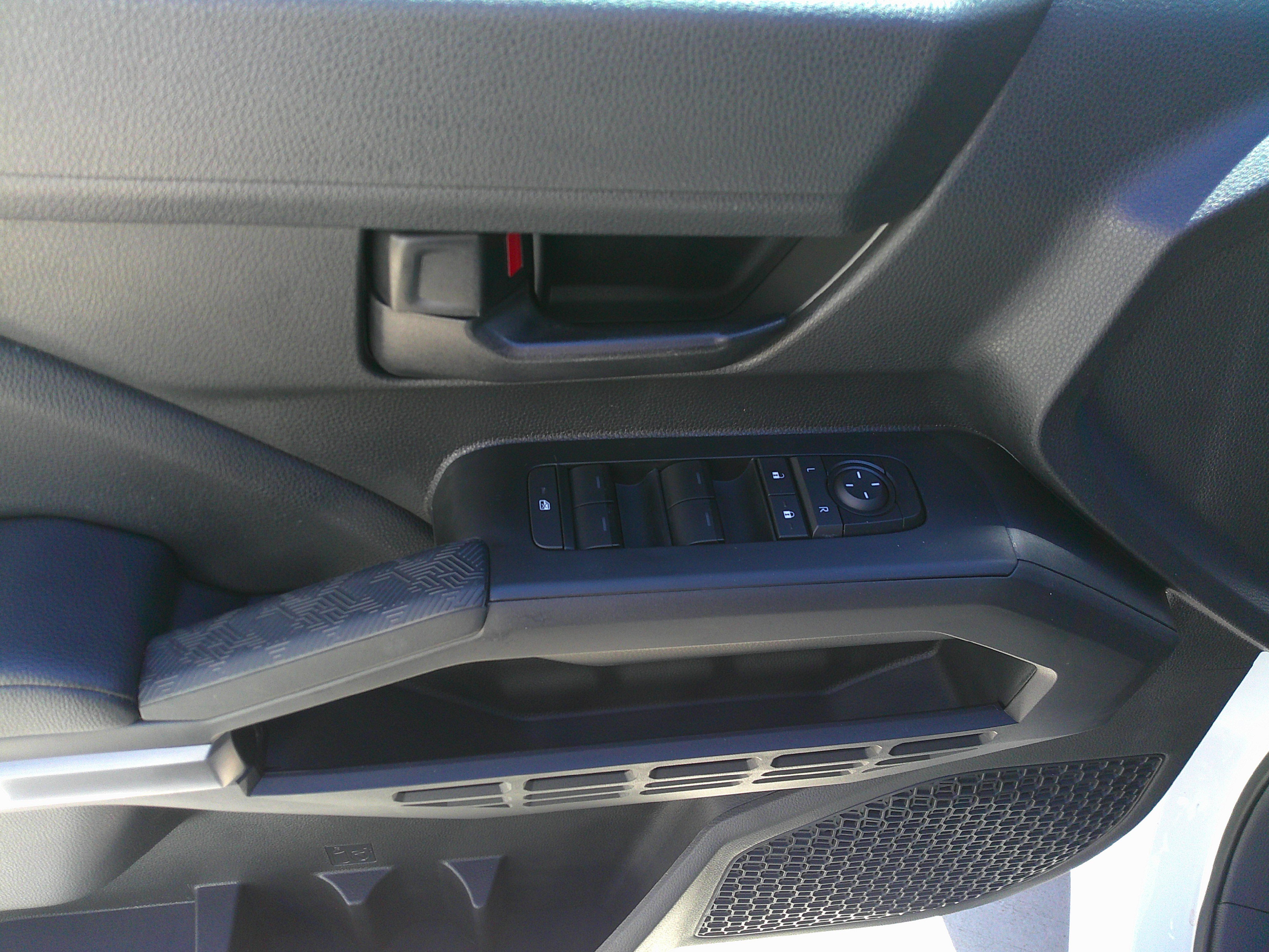 Used 2025 Toyota Tacoma SR5 image 18