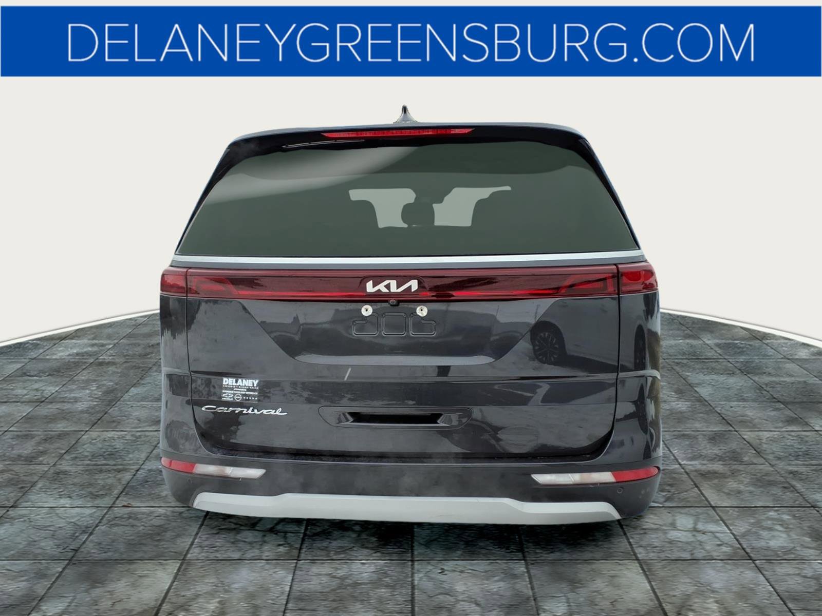 Used 2022 Kia Carnival EX image 4