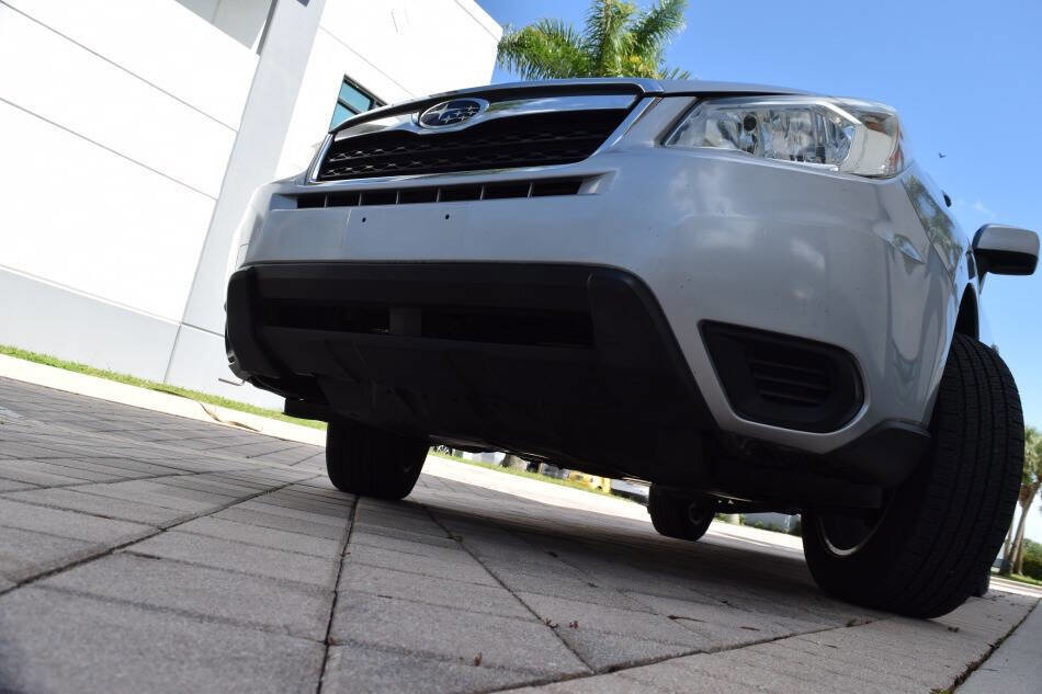 Used 2015 Subaru Forester 2.5i Premium w/ All-Weather Package AWD/4WD image 12