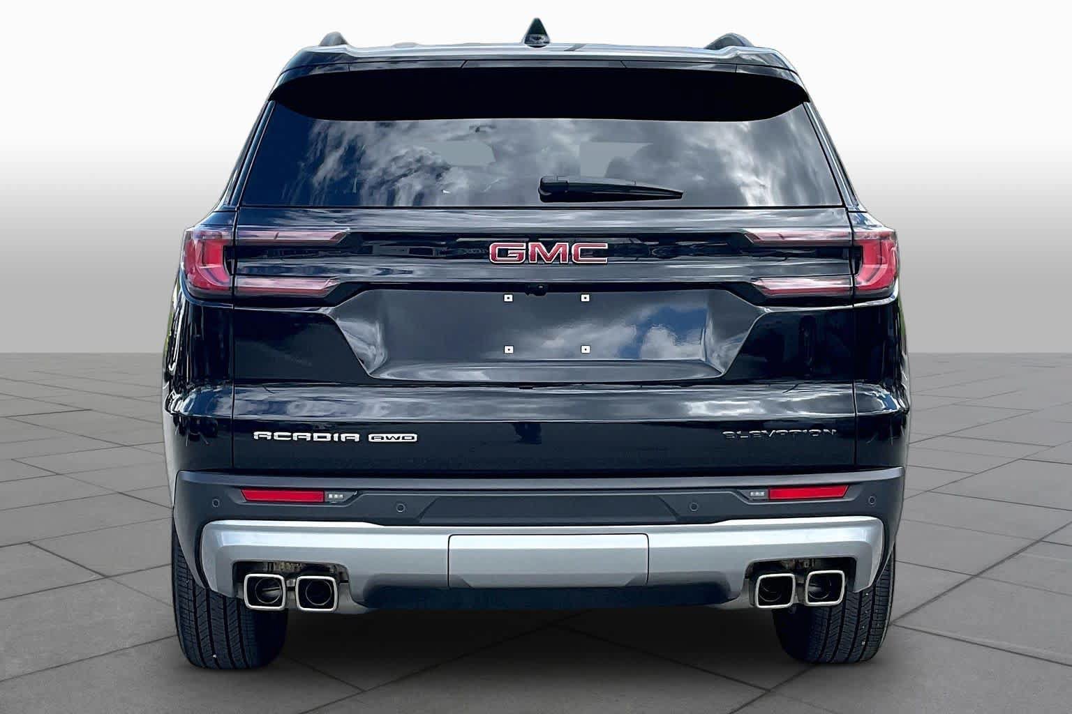 Used 2025 GMC Acadia Elevation AWD/4WD image 4