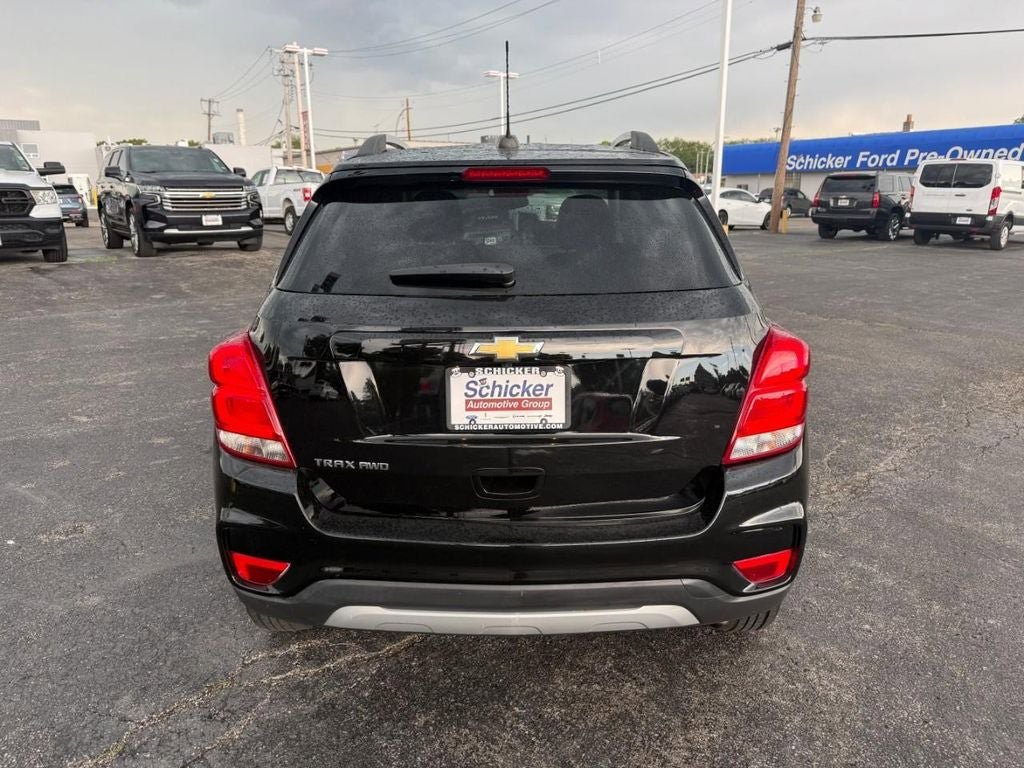 Used 2021 Chevrolet Trax LT w/ LT Convenience Package AWD/4WD image 9