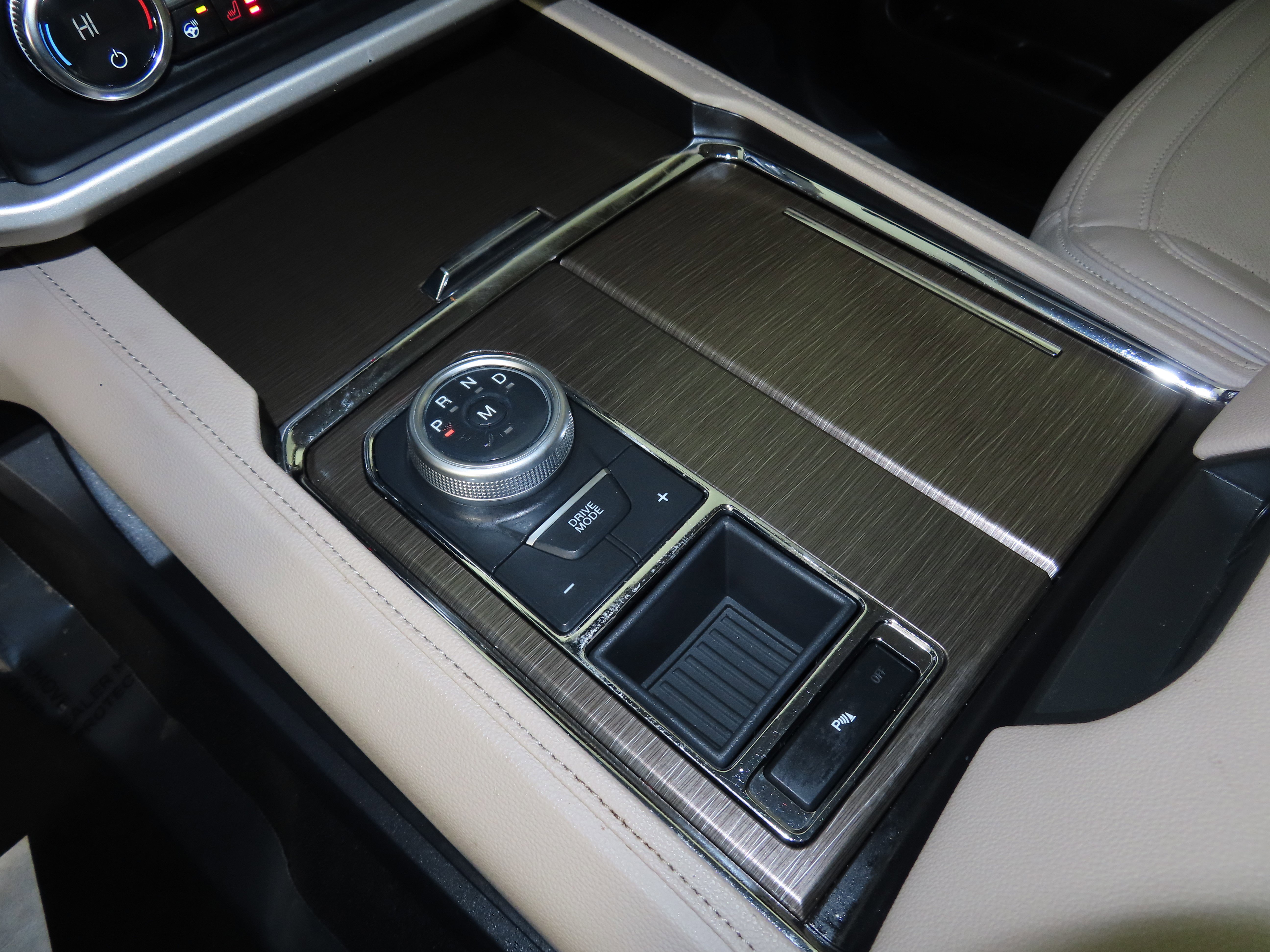 Used 2024 Ford Expedition Max Limited image 32