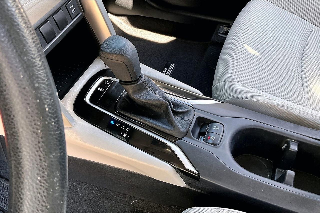 Used 2023 Toyota Corolla Cross L image 15