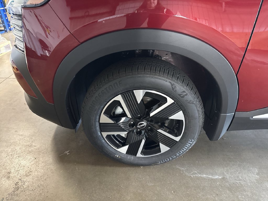 New 2027 Nissan Kicks SV AWD/4WD image 18