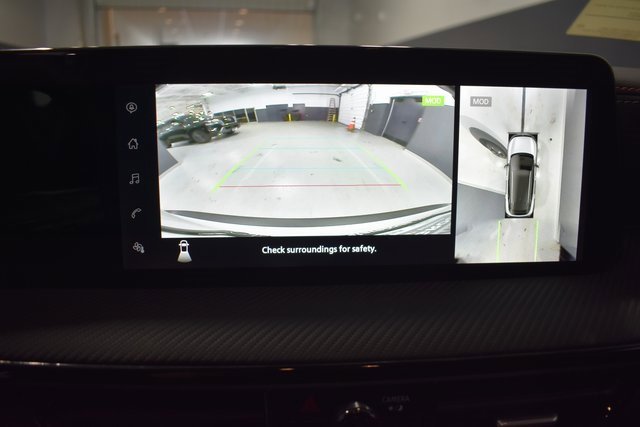 Certified 2025 Nissan Kicks SR image 21