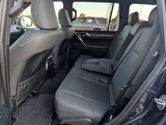 Used 2023 Lexus GX 460 Premium w/ Premium Package AWD/4WD image 30