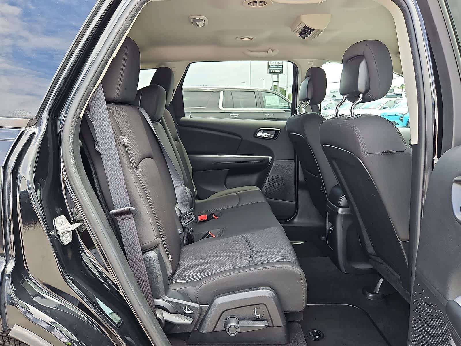 Used 2014 Dodge Journey SE w/ Flexible Seating Group FWD image 30