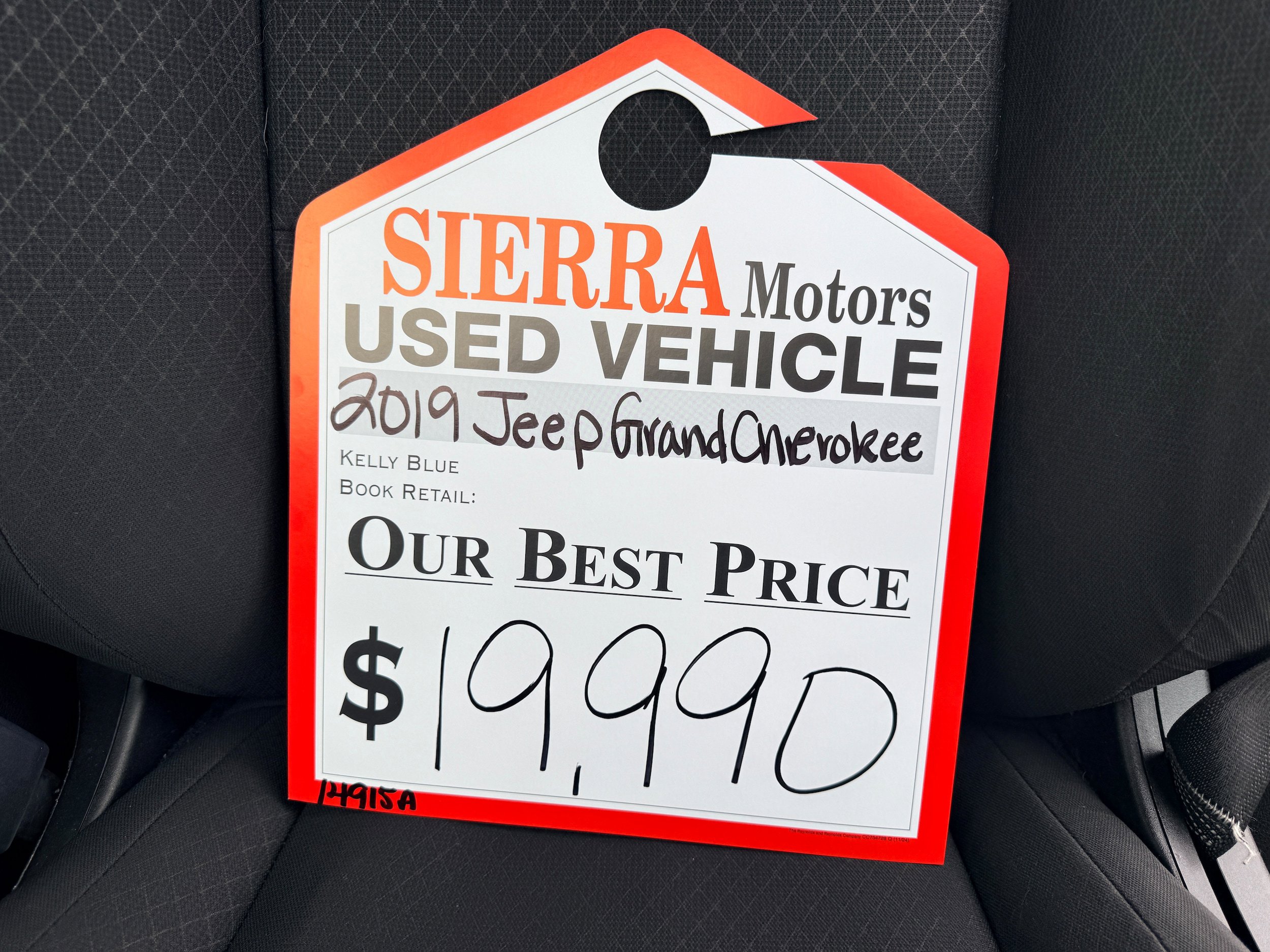 Used 2019 Jeep Grand Cherokee Laredo AWD/4WD image 10