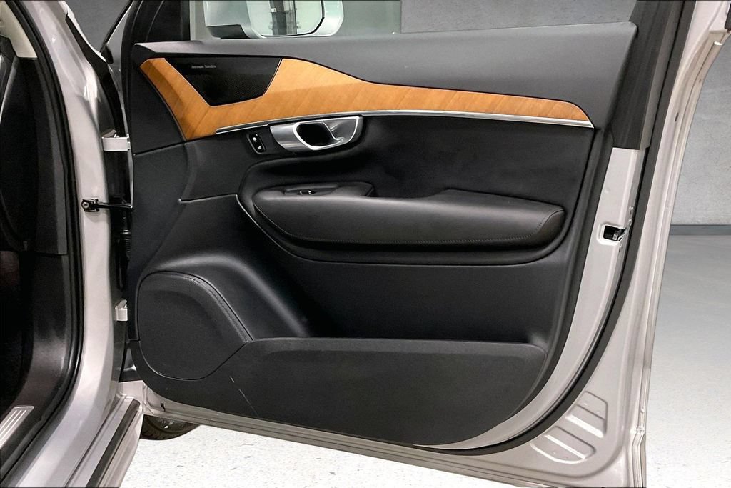 Certified 2023 Volvo XC90 B6 Plus w/ Protection Package Premier AWD/4WD image 29