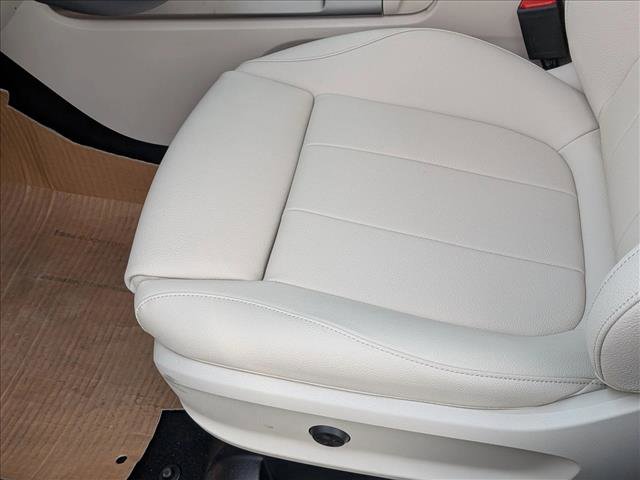 New 2026 Mercedes-Benz GLB 250 4MATIC image 4