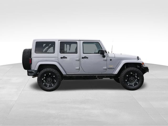 Used 2013 Jeep Wrangler Unlimited Sahara w/ Dual Top Group AWD/4WD image 11