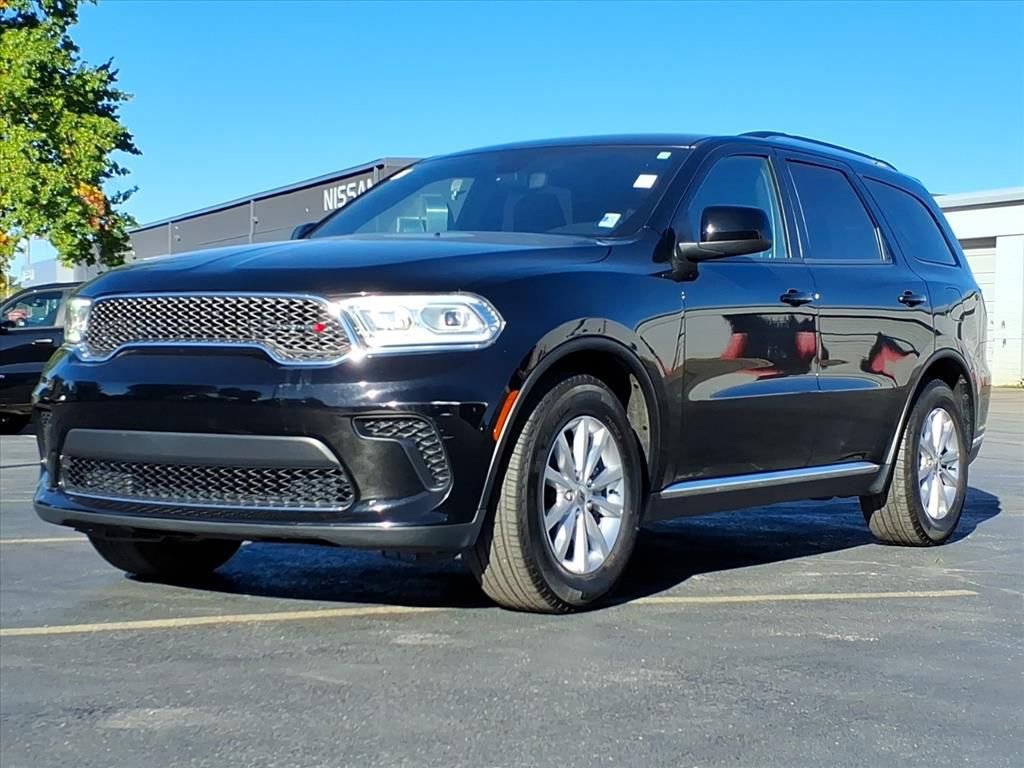 Used 2024 Dodge Durango SXT image 2