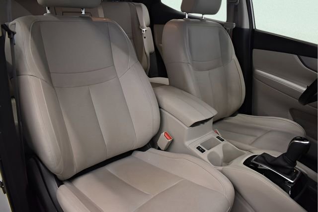 Used 2020 Nissan Rogue Sport SL image 6