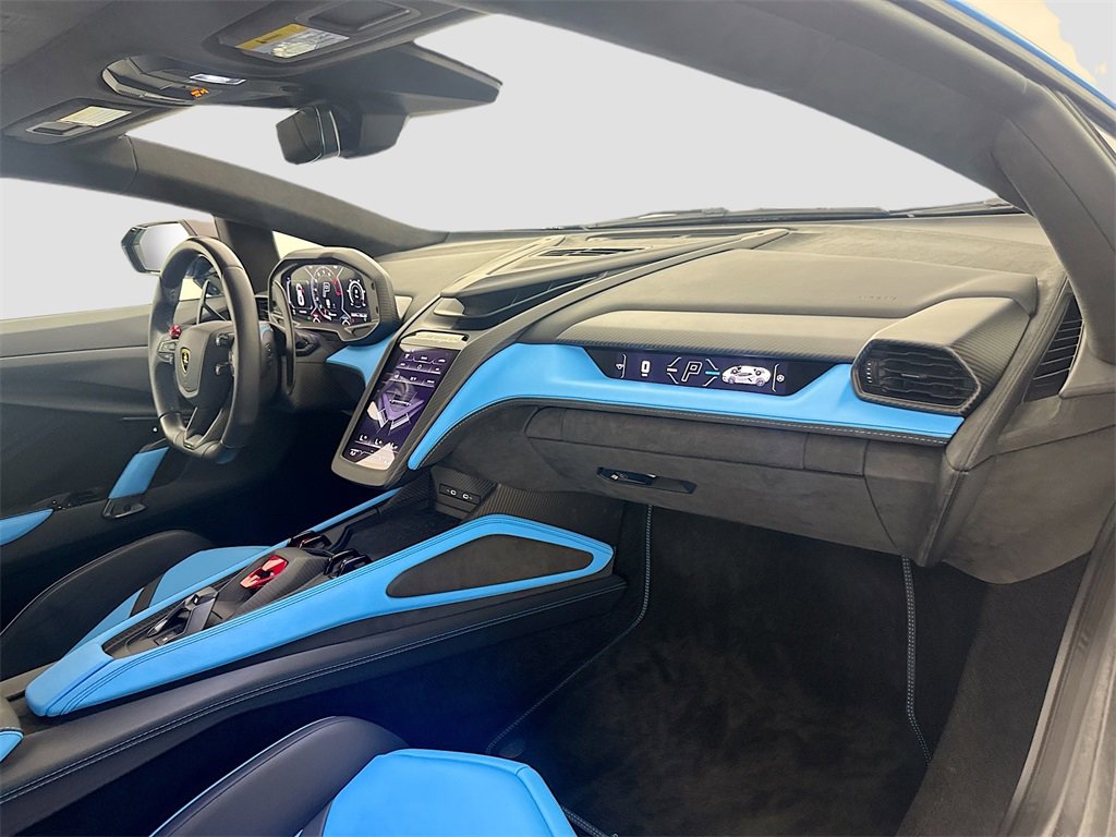 Used 2024 Lamborghini Revuelto image 33