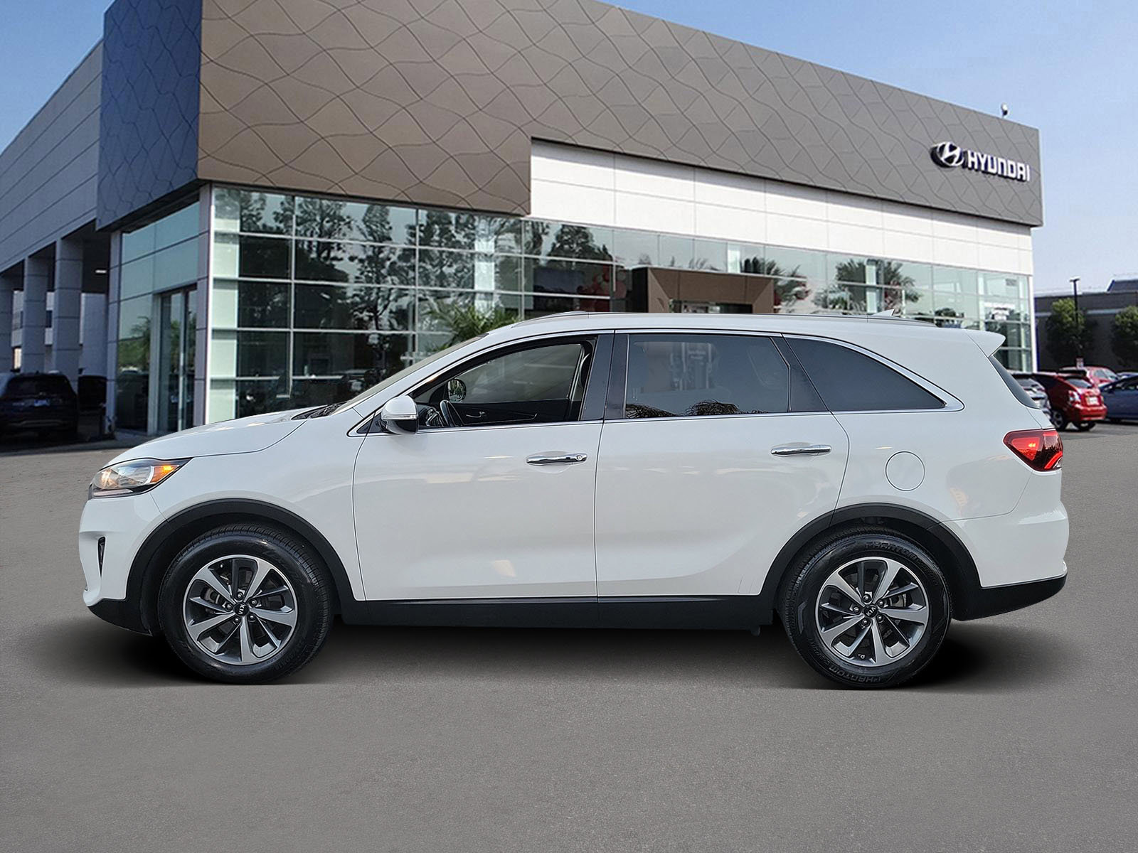 Used 2019 Kia Sorento EX image 3