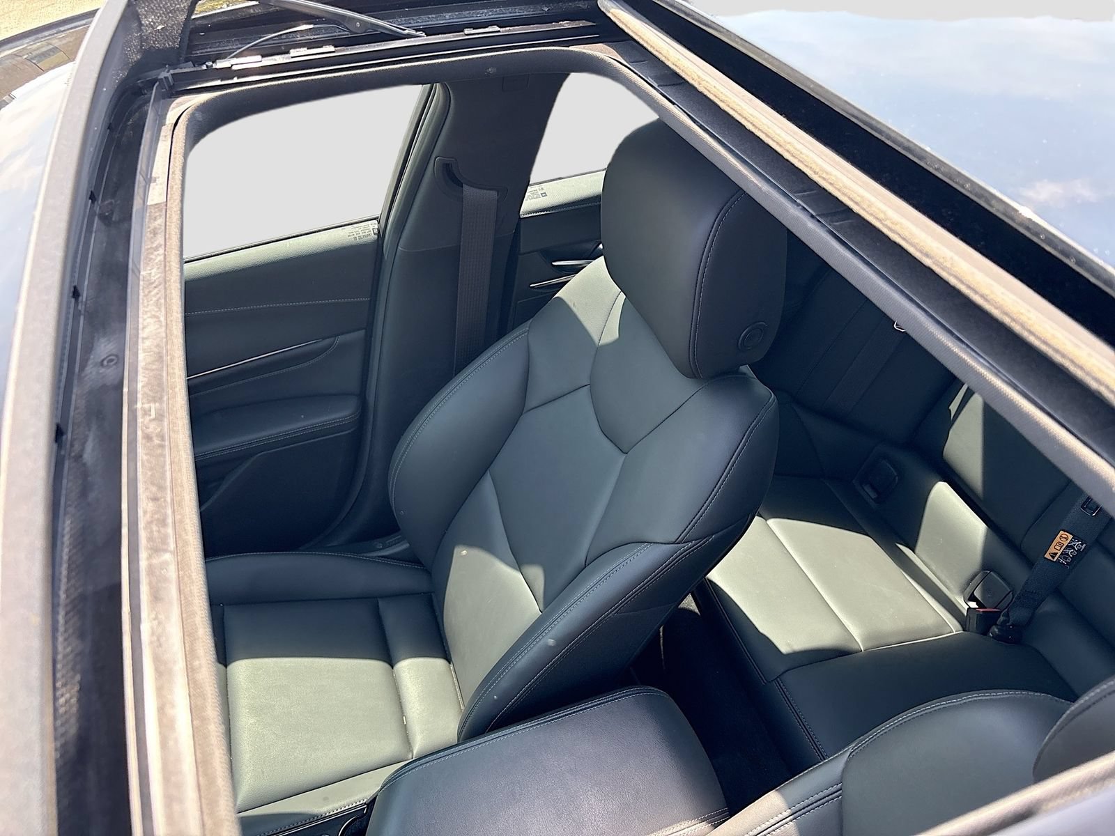 Used 2025 Cadillac CT4 Luxury RWD image 23