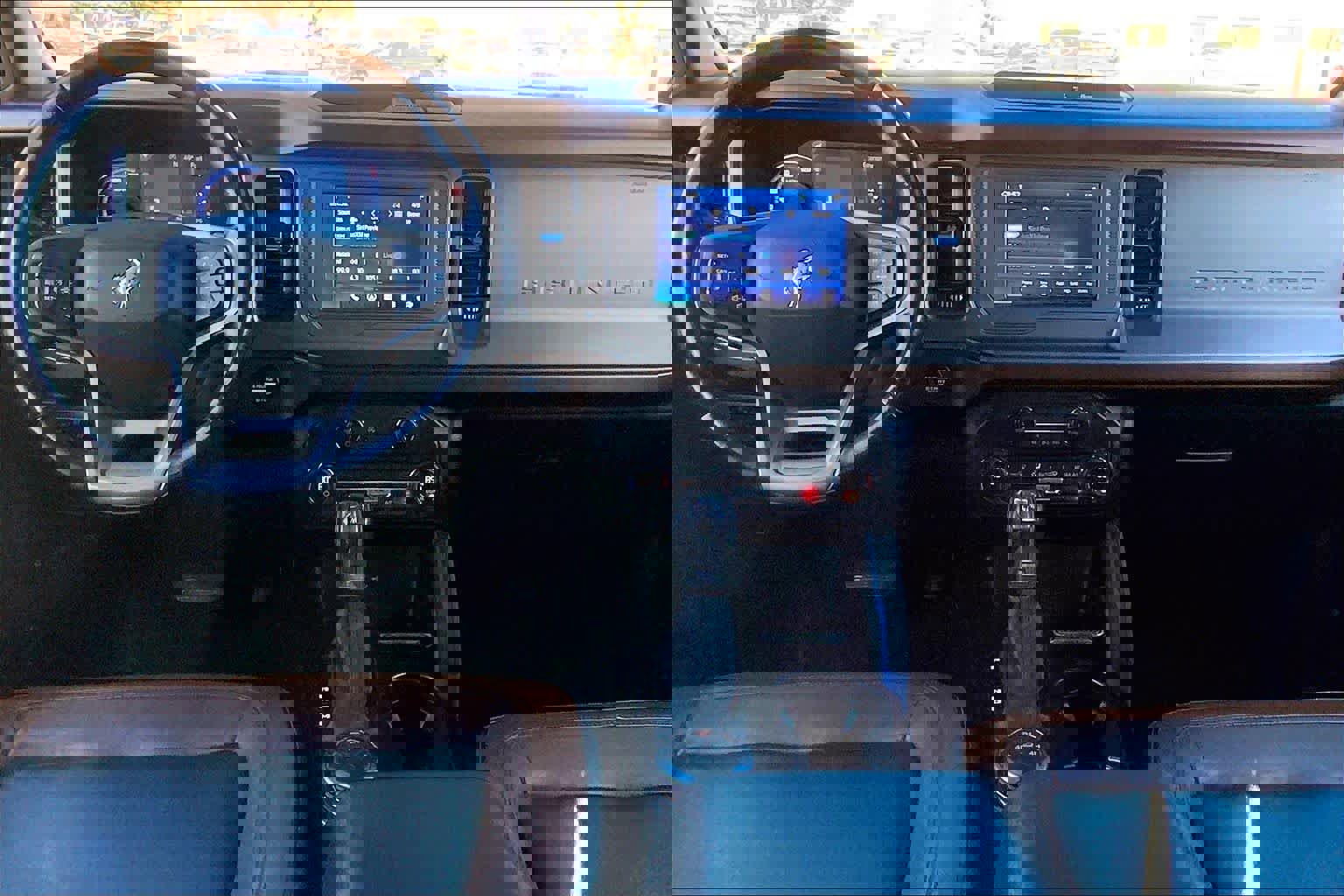 Used 2021 Ford Bronco Outer Banks image 16