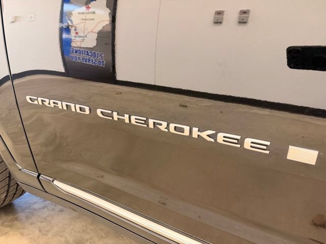 Used 2021 Jeep Grand Cherokee L Summit AWD/4WD image 10