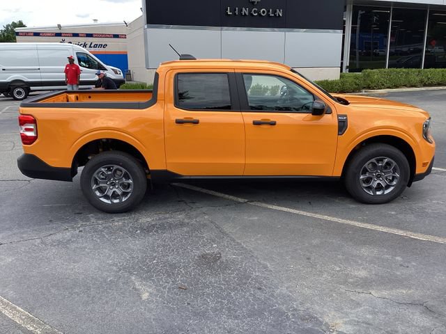 New 2026 Ford Maverick XLT w/ XLT Luxury Package FWD image 2