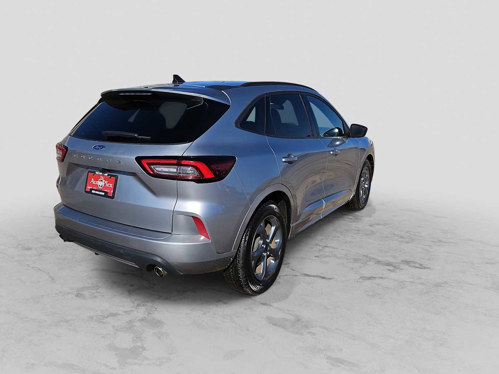 Used 2023 Ford Escape ST-Line image 8