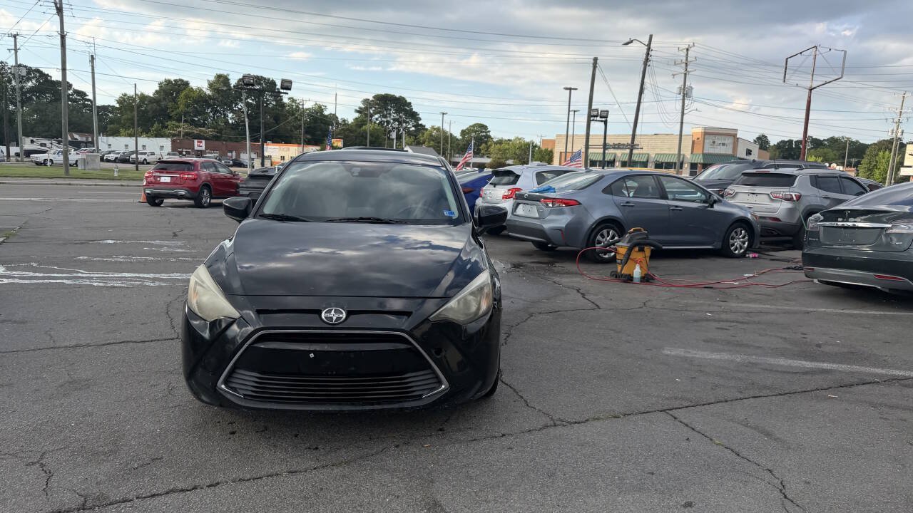 Used 2016 Scion iA FWD image 2
