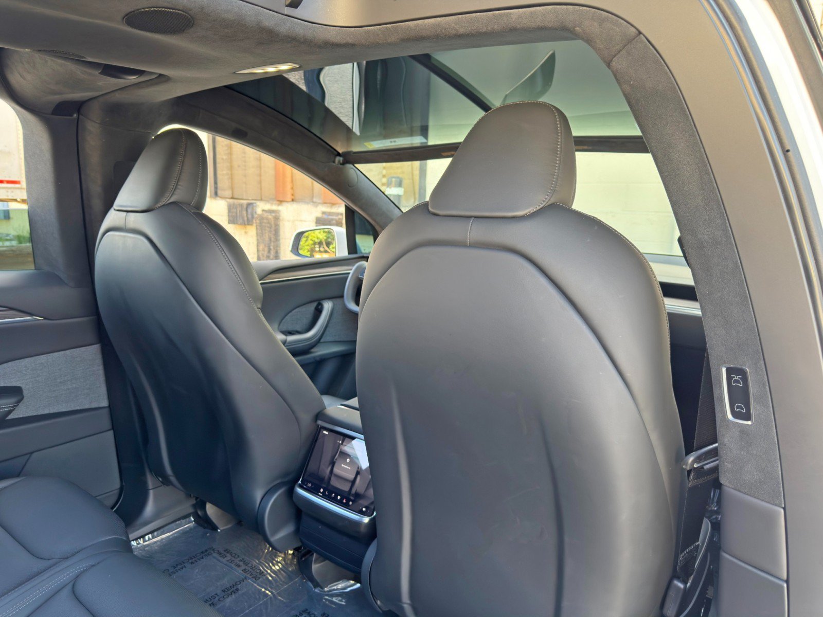 Used 2024 Tesla Model X AWD/4WD image 41