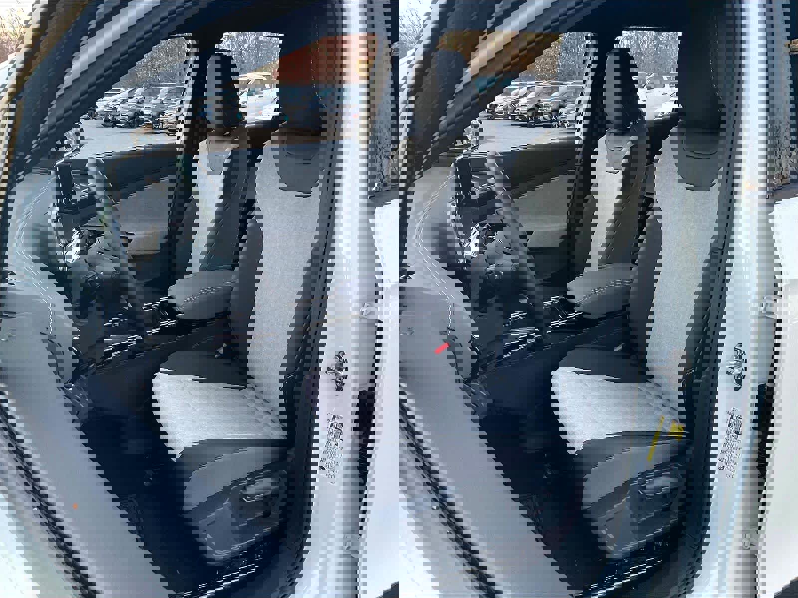 New 2025 Volkswagen ID.4 Pro image 11