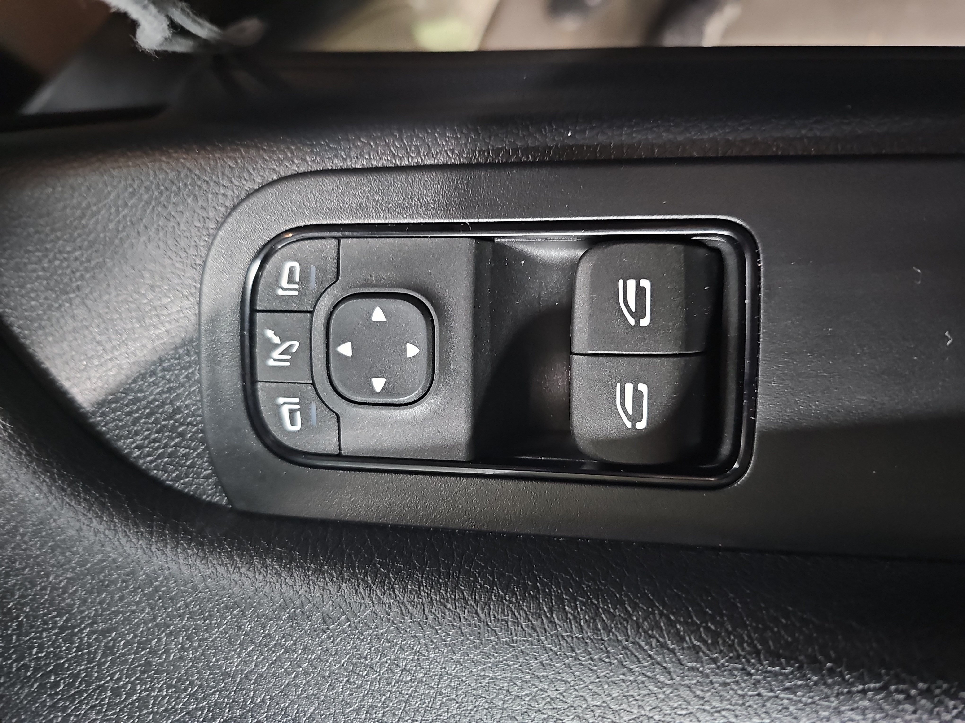 Used 2025 Mercedes-Benz Sprinter 2500 image 26