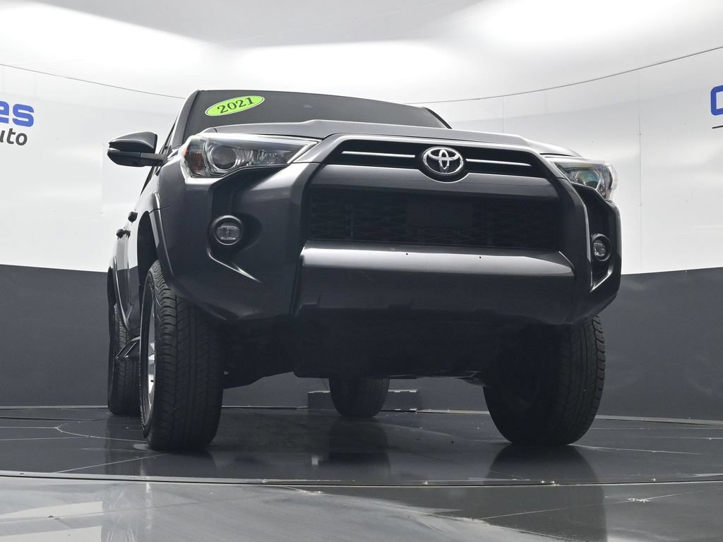 Used 2021 Toyota 4Runner SR5 Premium w/ Moonroof Package AWD/4WD image 43