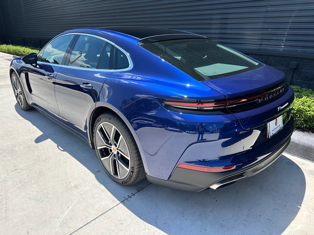Used 2026 Porsche Panamera RWD image 3