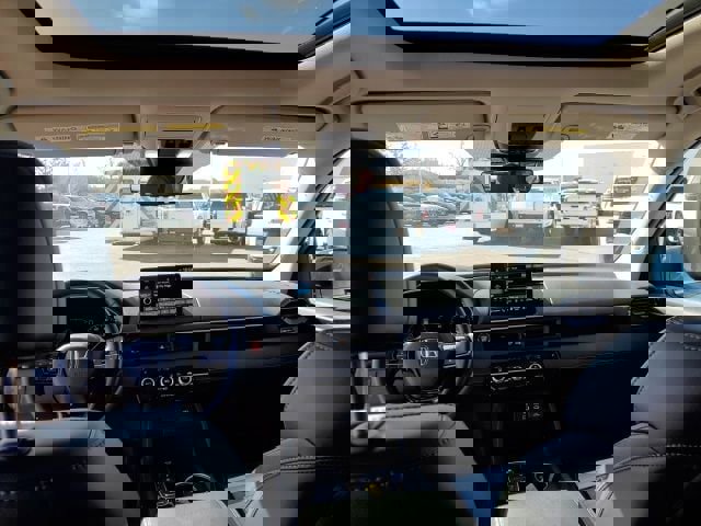 Used 2024 Honda Pilot Touring image 22