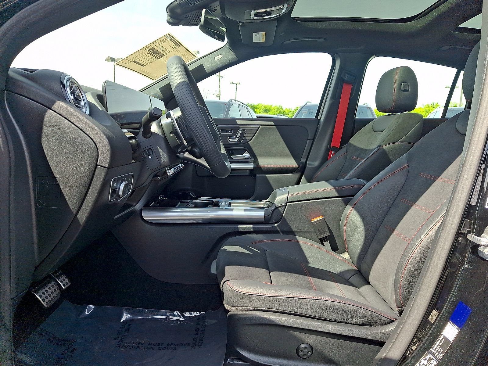 New 2026 Mercedes-Benz GLA 35 AMG 4MATIC image 9