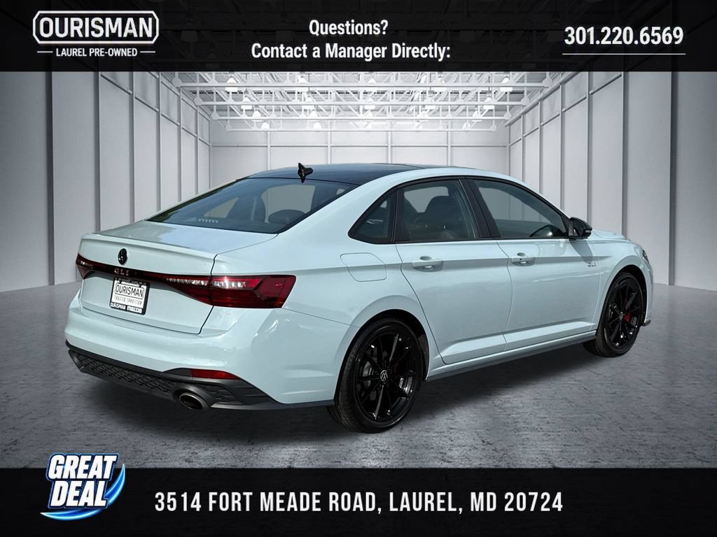 Used 2025 Volkswagen Jetta GLI Autobahn FWD image 2