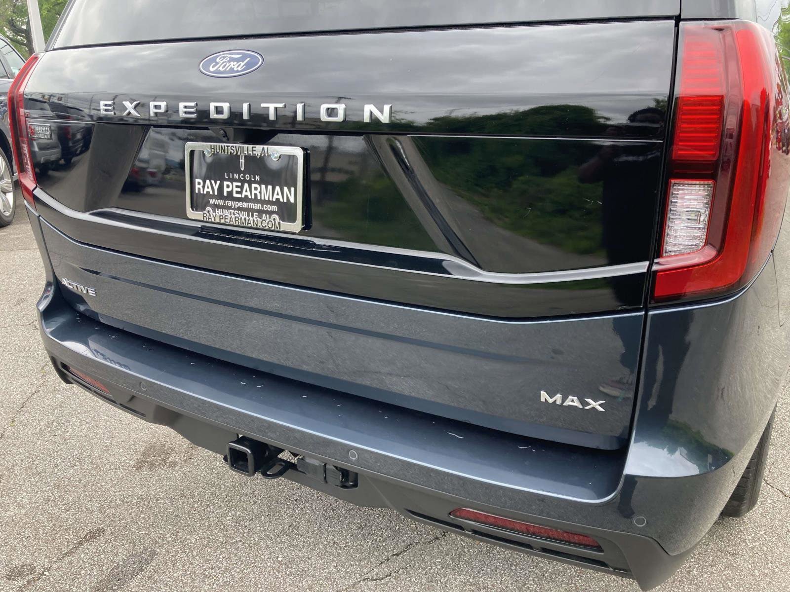 Used 2025 Ford Expedition Max Active RWD image 4