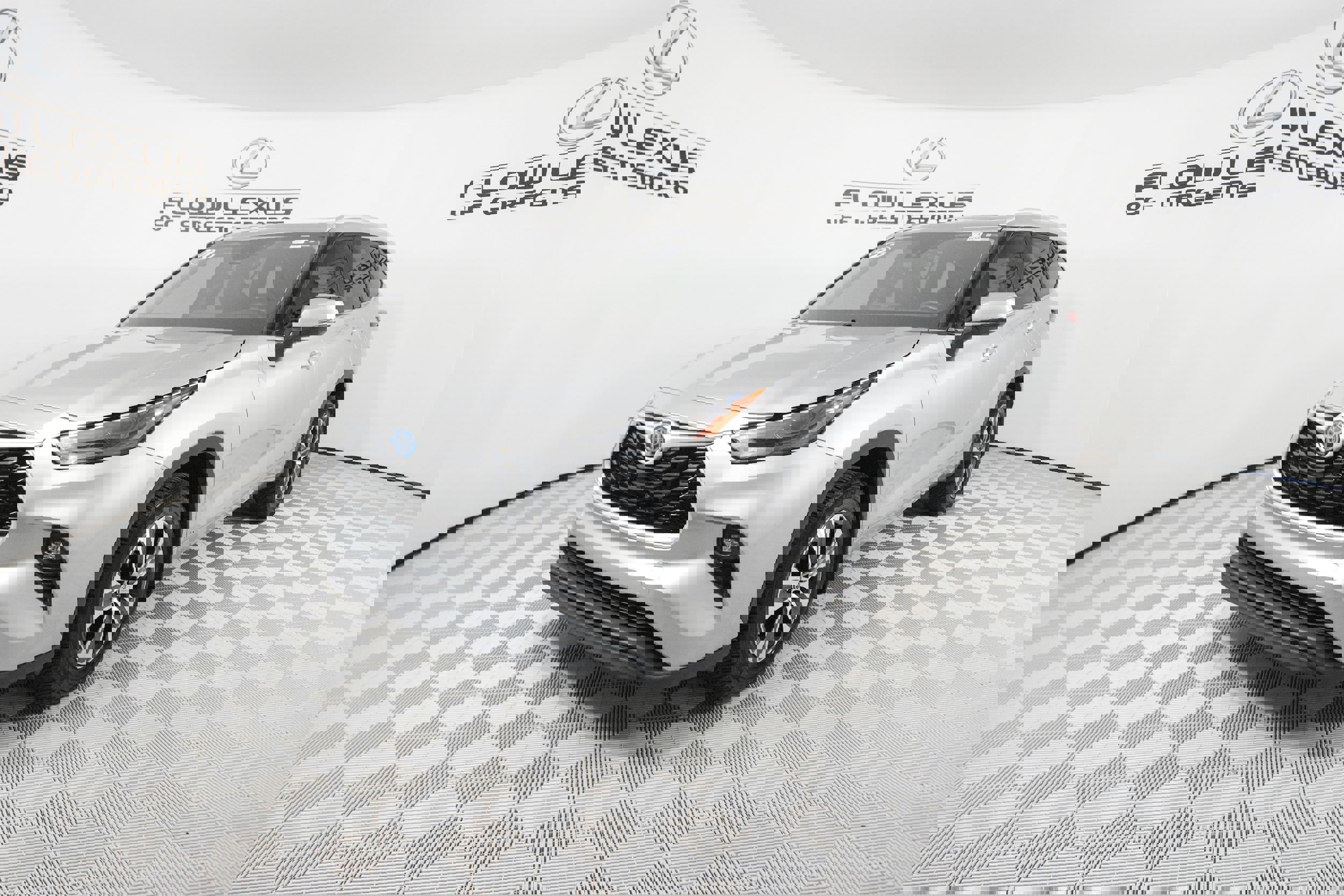 Used 2023 Toyota Highlander XLE